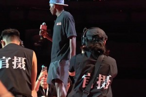 😂别逗我笑啊！你隔扣完后这样叫的？