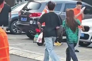 滕哈赫：C罗从来都不是问题，他离开我拿了两冠