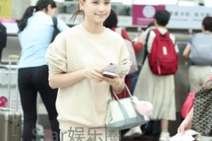 这是真公主！绿军股东何猷君姐姐，34岁休闲装跟小女孩似的😍