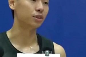 崔永熙：杨瀚森把女朋友带在身边，舆论压力很大！但国外都是球场表现说话！