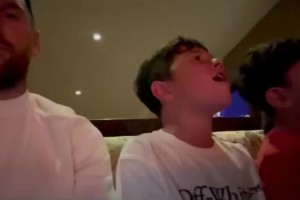 带娃看演唱会的梅西😂