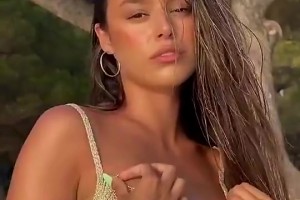 还是忘不了雷吉隆美艳动人的前女友😍