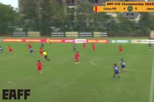 惊险中柱！中国U15遭日本长传冲吊，随后一脚打门击中门框🫠