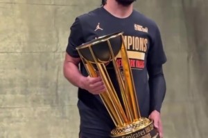 本场比赛过人成功率百分之百！阿扎尔欧洲杯经典战！
