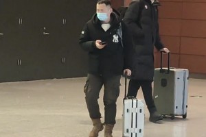 粤辽大战即将开战，这迎接广东队的口号都给杜导整笑了...