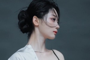 女主播婧雯晒照： 她们说其实我是御姐！你们觉得呢？😍