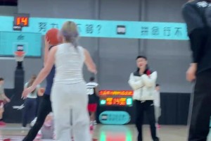 😍太多球了不知道打哪个？